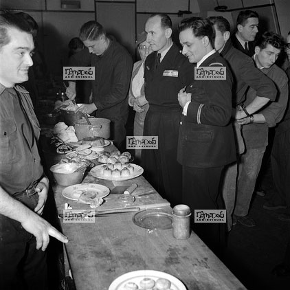 Paris, 02-02, Maison de Gaz de France, concours de cuistots militaires, (2me rgion arienne)