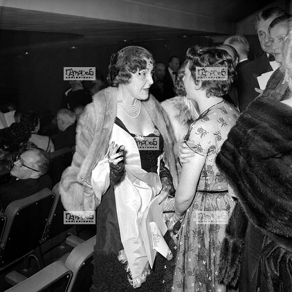 Paris, 05-11, Thtre des Mathurins, Mr et Mme Jacquinet ??, avec Mme Jacqueline Cartier